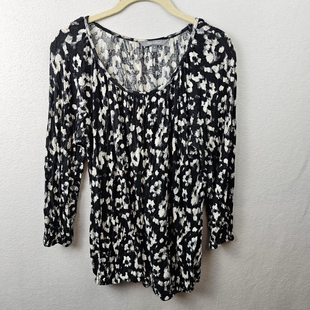 Daisy Fuentes Top Woman's Size Medium Black White Abstract Floral Long Sleeve